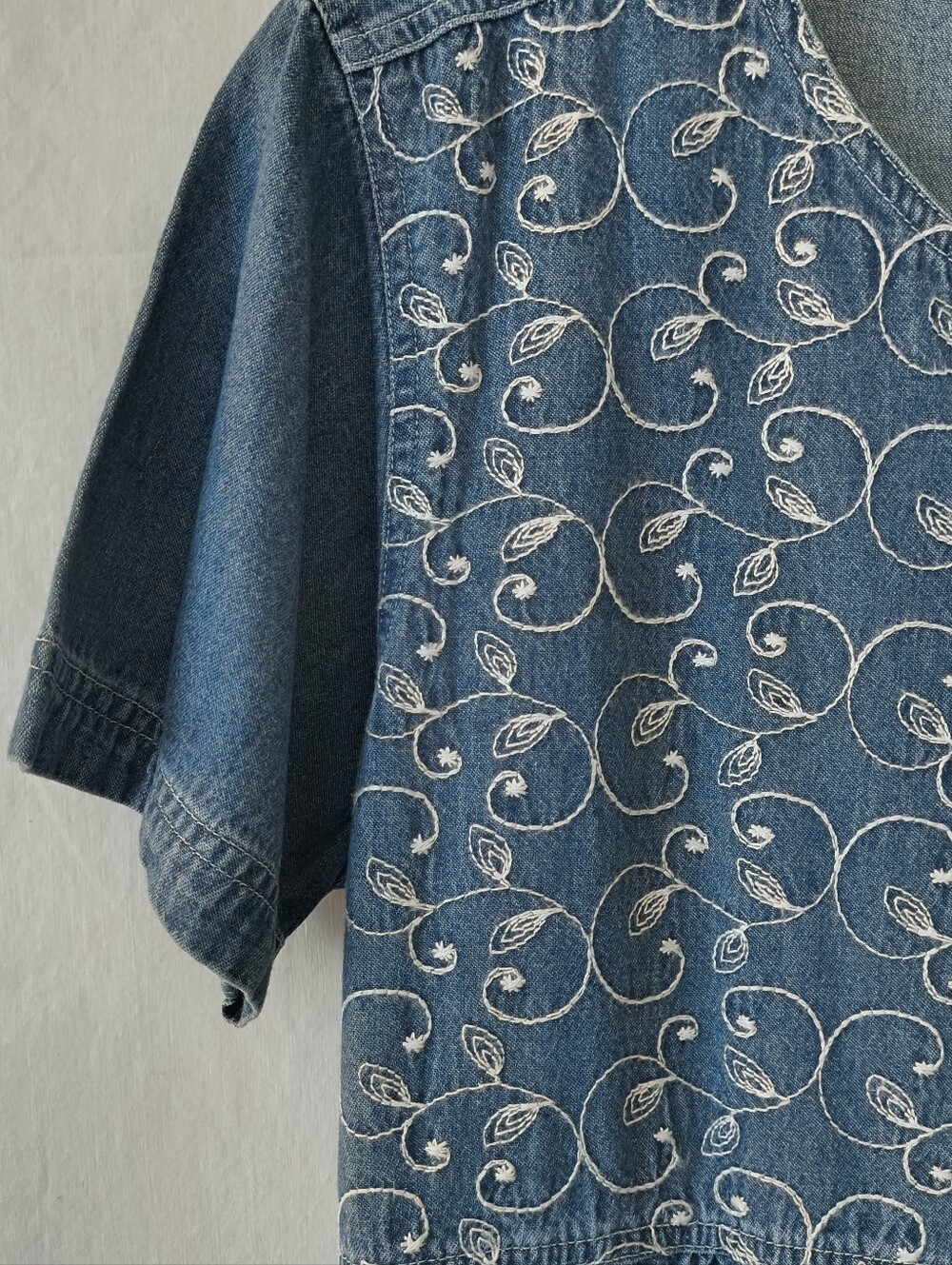 Denim Dress with White Floral Embroidery - Picture 5 of 8